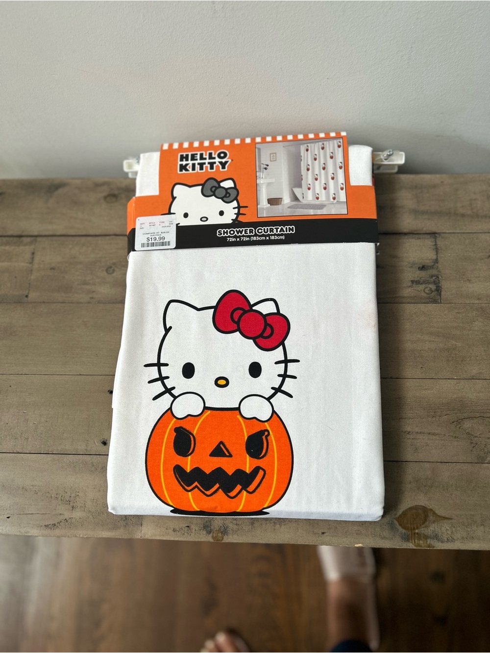 NWT Hello Kitty Halloween Pumpkin Fabric Shower Curtain 72x72 Sanrio - Picture 7 of 8